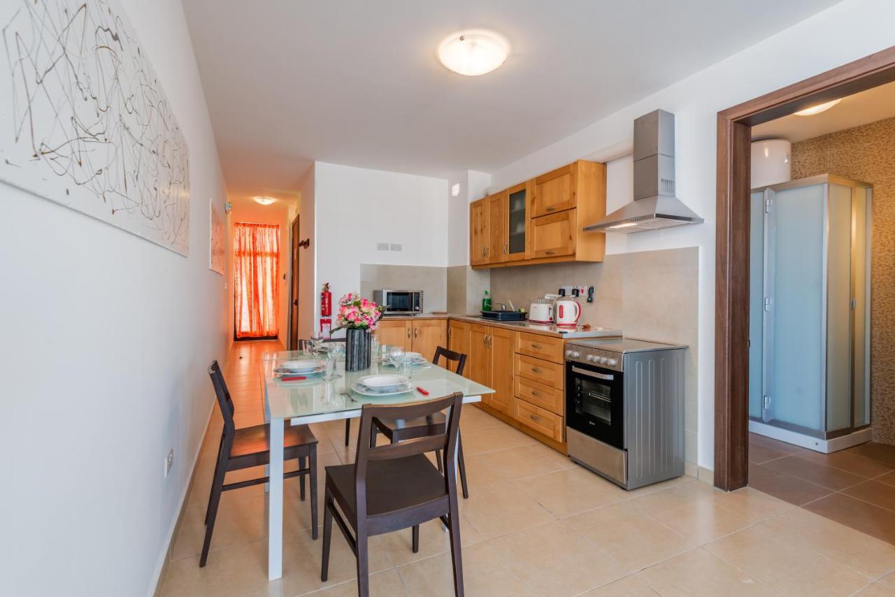 Penthouse With Seaview Terrace Apartman San Pawl il-Baħar Kültér fotó
